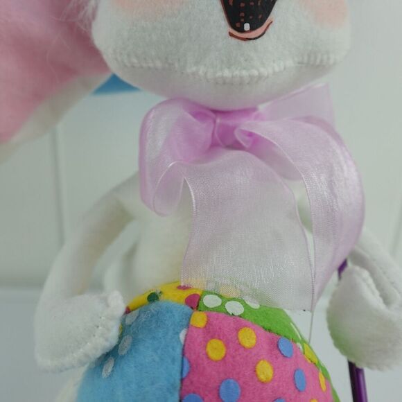 Annalee Easter Rabbit Bunny Painting Egg 2014 - Picture 6 of 13